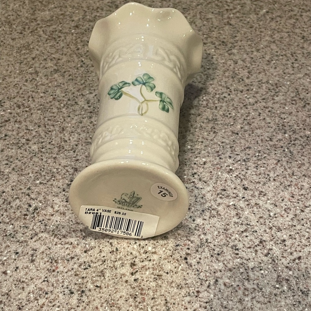 Belleek White Vase with Green Shamrock Design - Picture 3 of 4